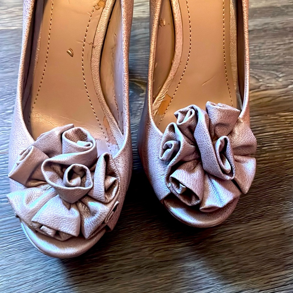 Pre loved 🌶️🌵 Vince Camuto blush color  block heels 👠 6.5 🌸 detail